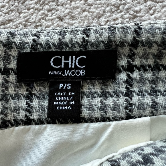 Vintage Chic By Jacob - Picture 1 of 3